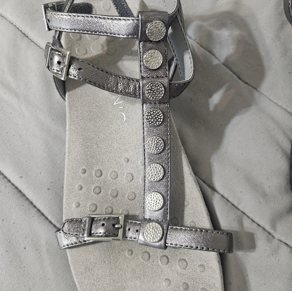 Vionic Sandals - Picture 8 of 14